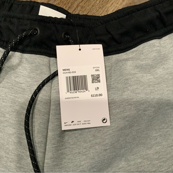 New Nike Tech Fleece Slim Fit Joggers Pants Black Grey CU4495-016 Mens Size 2XL - Picture 4 of 10